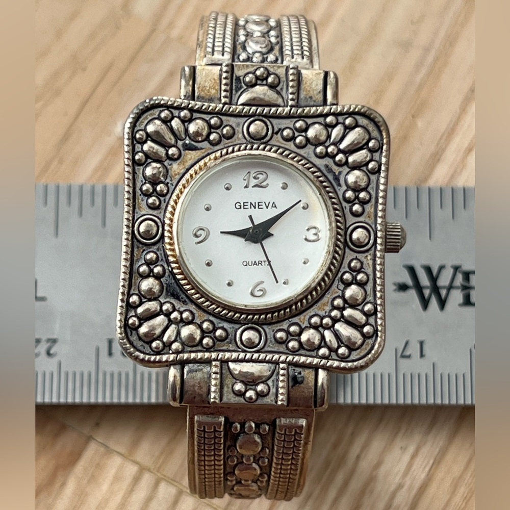 Fashion Watch Geneva Brand
